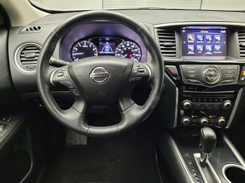 Used 2019 Nissan Pathfinder SV FWD image 22