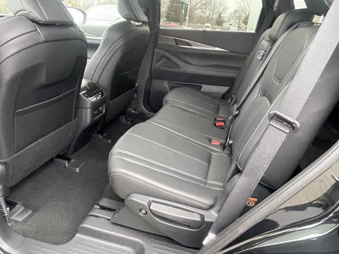 Certified 2024 INFINITI QX60 Luxe image 11