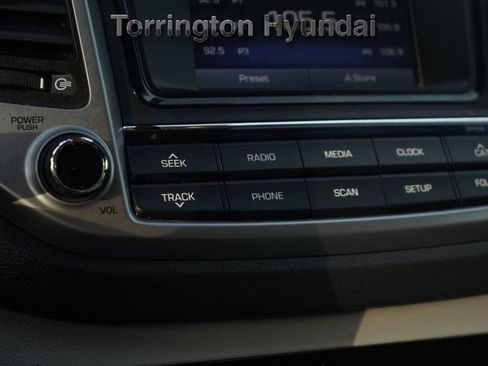 Used 2017 Hyundai Tucson SE image 16