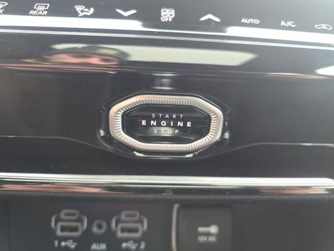 New 2026 Jeep Grand Cherokee Altitude AWD/4WD image 16