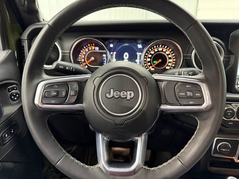 Used 2023 Jeep Gladiator Overland w/ Popular Equipment Package image 19