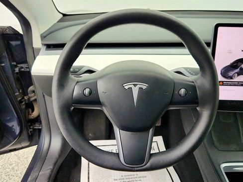 Used 2023 Tesla Model 3 Standard Range image 13