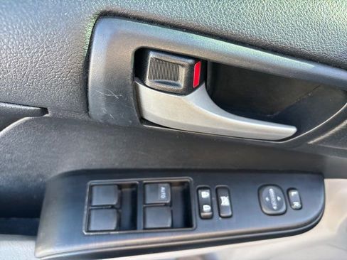 Used 2014 Toyota Camry LE FWD image 16