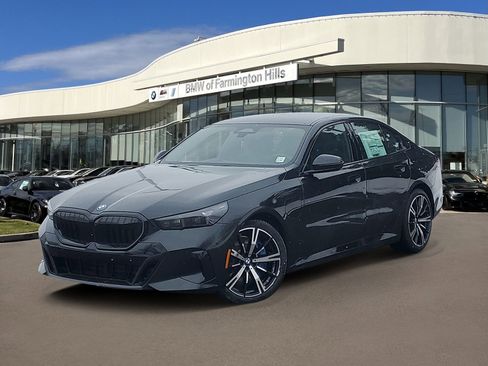 New 2026 BMW 550e xDrive 550e xDrive w/ Executive Package image 1