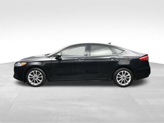 Used 2020 Ford Fusion SE FWD video 2