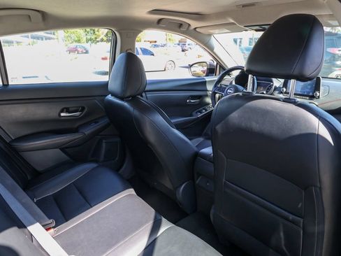 Used 2024 Nissan Sentra SR w/ SR Premium Package FWD image 16