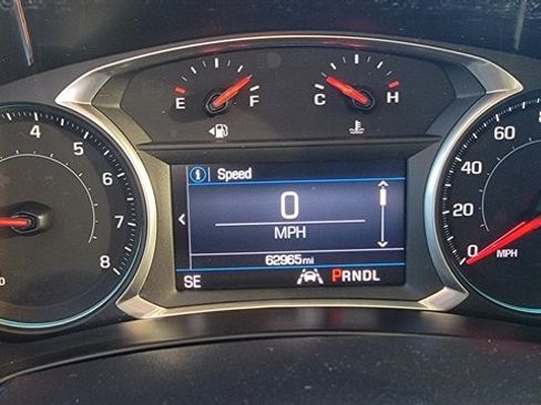 Used 2020 Chevrolet Equinox LT image 18