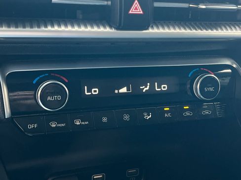 Used 2021 Kia K5 LX FWD image 20