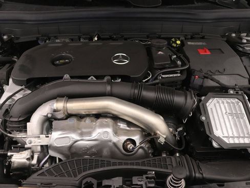 New 2026 Mercedes-Benz GLB 250 4MATIC image 9