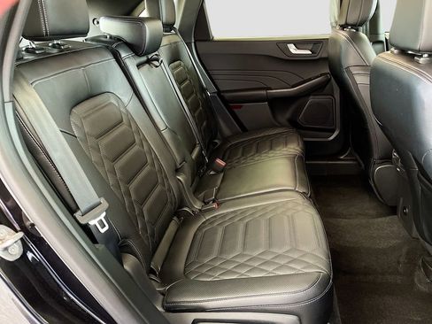Used 2024 Ford Escape Platinum w/ Premium Technology Package AWD/4WD image 28