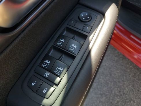 New 2026 Chrysler Pacifica Select FWD image 21
