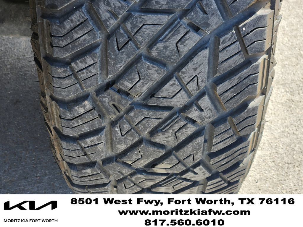 Used 2025 Chevrolet Colorado W/T w/ WT Convenience Package II RWD image 10