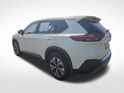 Used 2023 Nissan Rogue SV FWD image 8