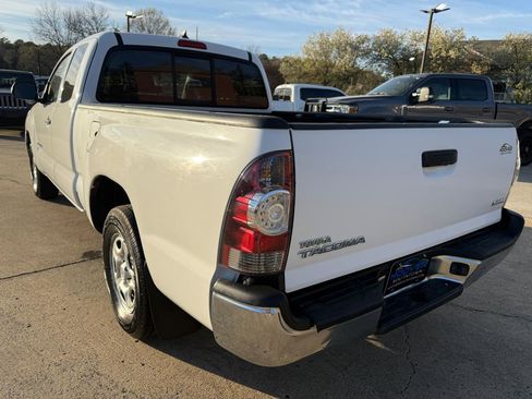 Used 2014 Toyota Tacoma 2WD Access Cab w/ SR5 Package image 2