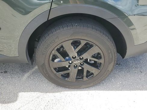 Certified 2023 Kia Sorento S w/ Panoramic Sunroof Package image 5