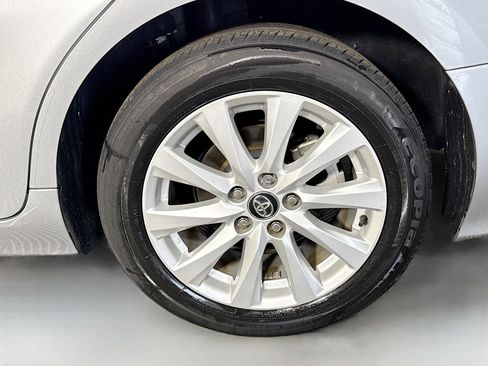 Used 2020 Toyota Camry LE FWD image 36