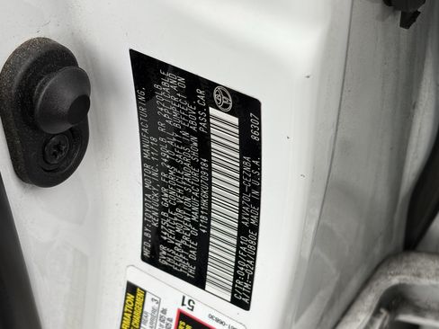 Certified 2019 Toyota Camry LE FWD image 9