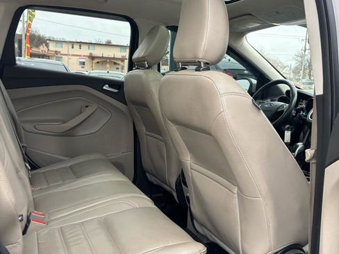 Used 2018 Ford Escape SEL w/ Ford Safe & Smart Package AWD/4WD image 16