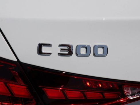 Used 2025 Mercedes-Benz C 300 4MATIC Sedan image 15