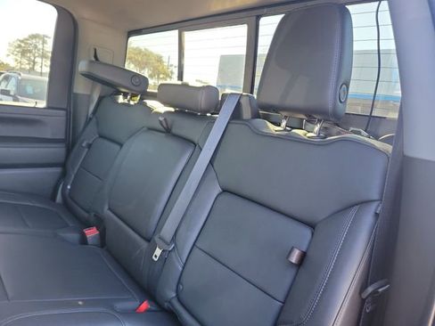 Used 2021 Chevrolet Silverado 3500 LT w/ Convenience Package image 10