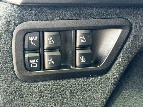 Used 2021 BMW X7 xDrive40i w/ Premium Package AWD/4WD image 12