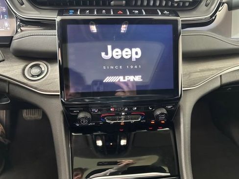 Used 2023 Jeep Grand Cherokee 4WD 4xe w/ Luxury Tech Group II image 21