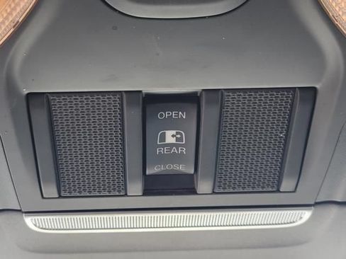 Used 2019 RAM 1500 Big Horn AWD/4WD image 31