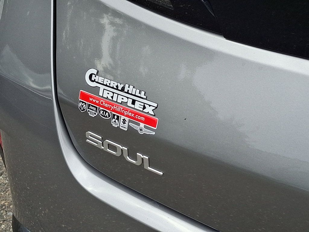 Used 2024 Kia Soul LX w/ Option Group 015 FWD image 23