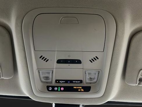 Used 2020 GMC Acadia Denali image 18