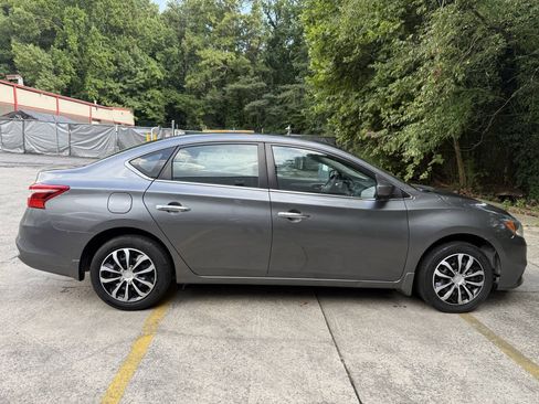 Used 2019 Nissan Sentra S FWD image 7