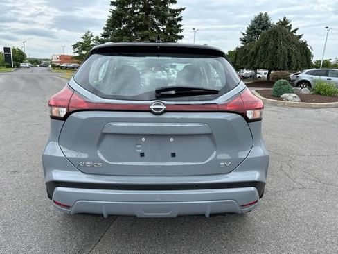 Used 2023 Nissan Kicks SV FWD image 4