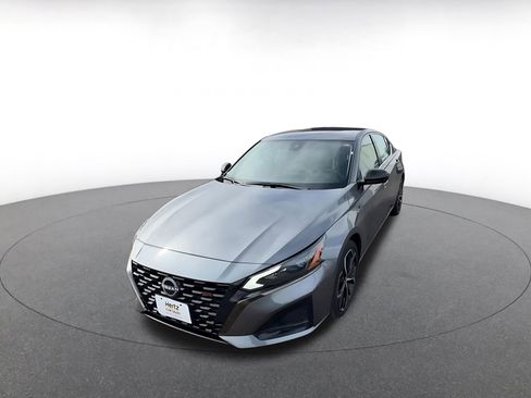 Used 2025 Nissan Altima 2.5 SR image 7