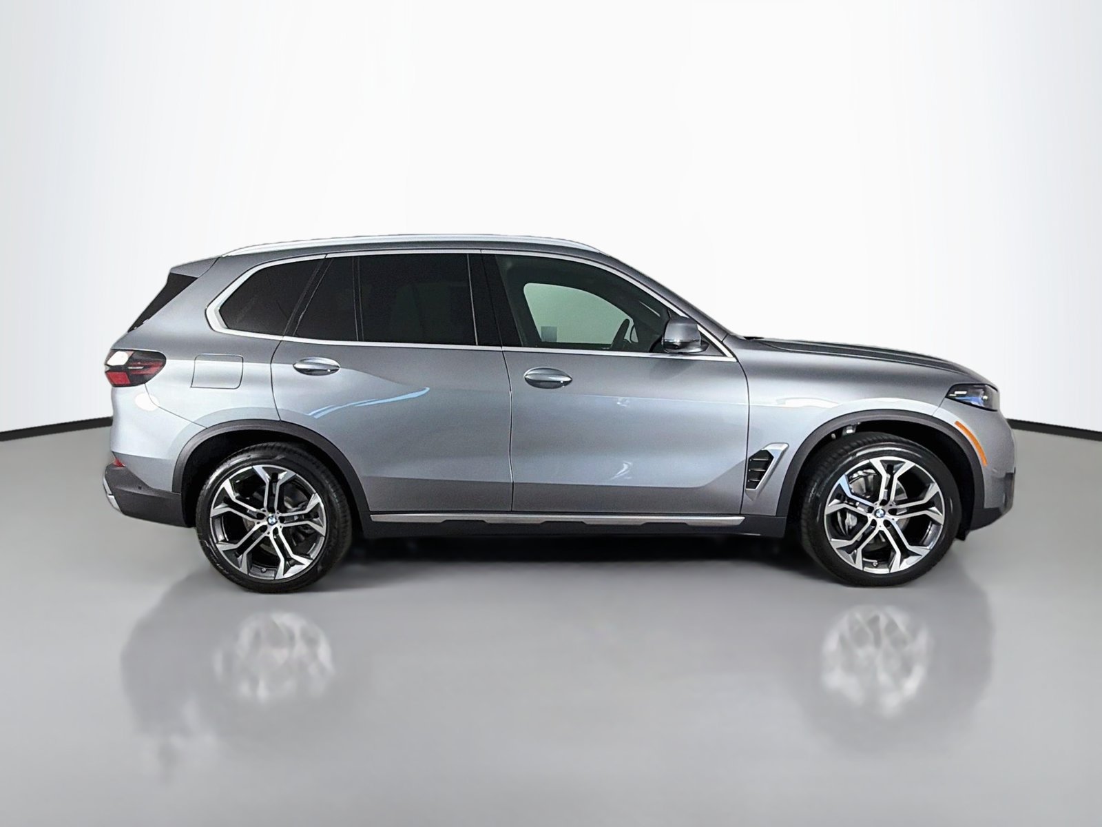 Used 2026 BMW X5 sDrive40i w/ Premium Package RWD image 8