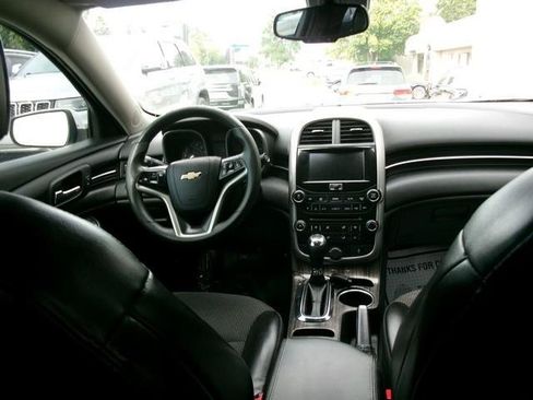 Used 2016 Chevrolet Malibu LT FWD image 21