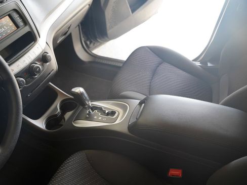 Used 2019 Dodge Journey SE FWD image 19