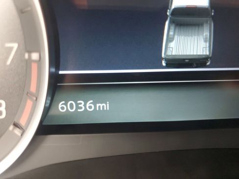 Used 2025 Nissan Frontier SV image 10