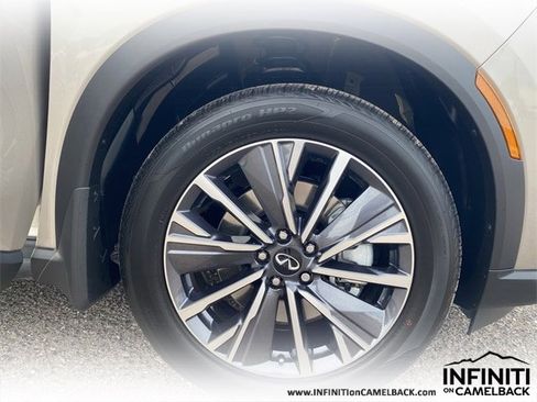 New 2026 INFINITI QX60 Luxe image 9