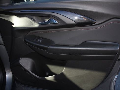 Used 2023 Chevrolet TrailBlazer RS w/ Convenience Package image 28