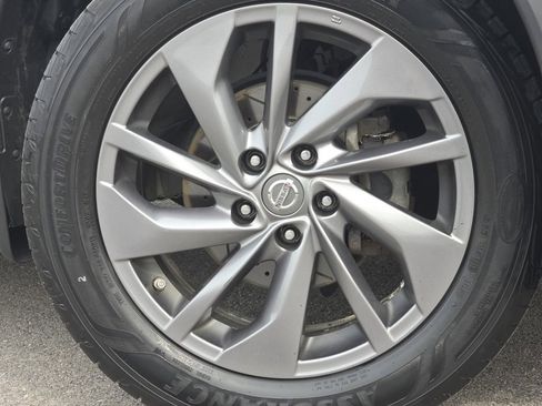 Used 2016 Nissan Rogue SL w/ SL Premium Package image 22