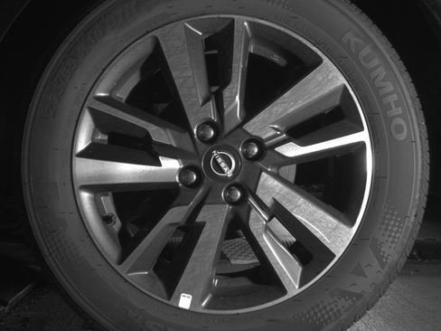 Used 2025 Nissan Versa SV image 14