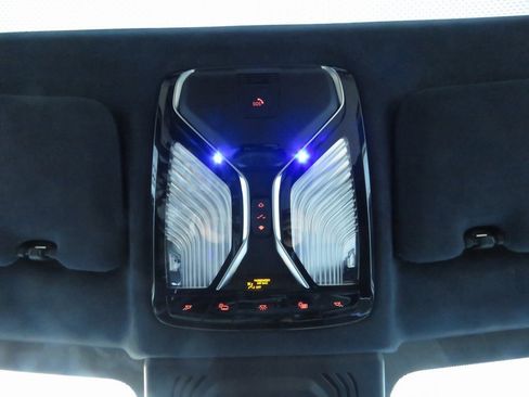 Used 2019 BMW X7 xDrive50i w/ Executive Package image 32