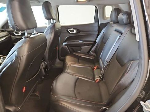 Used 2022 Jeep Compass Trailhawk w/ Trailhawk Convenience Group AWD/4WD image 5