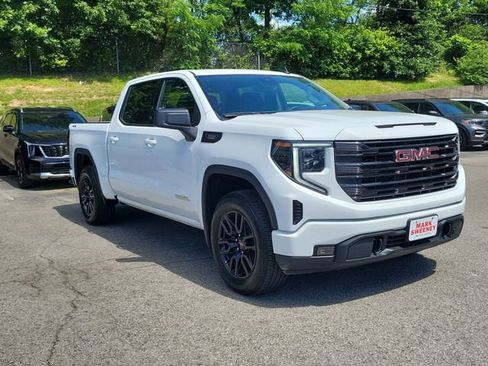 Used 2025 GMC Sierra 1500 Elevation AWD/4WD image 3