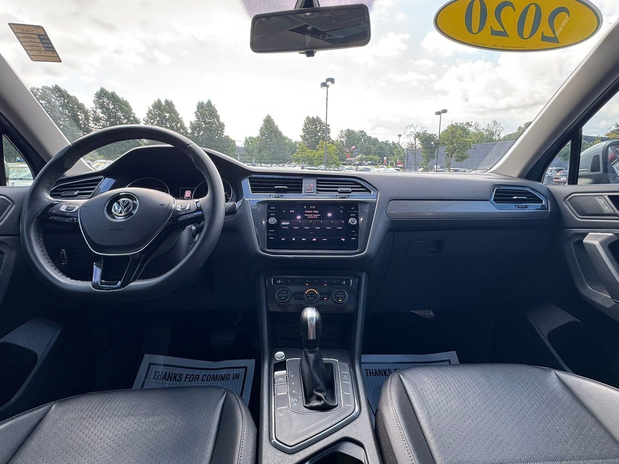 Used 2020 Volkswagen Tiguan SE w/ Panoramic Sunroof Package FWD image 13