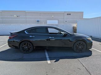 Used 2017 Nissan Altima 2.5 SR w/ Midnight Edition Package video 4