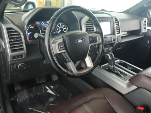 Used 2017 Ford F150 Platinum w/ Equipment Group 701A Luxury image 15