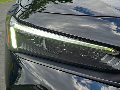Used 2025 Honda Civic Sport image 9