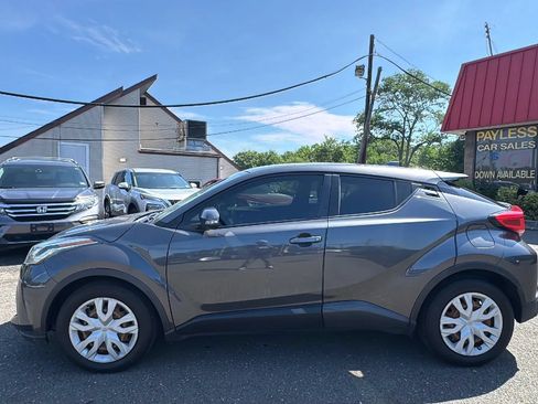 Used 2021 Toyota C-HR LE FWD image 8