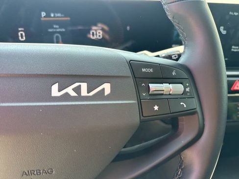 Certified 2026 Kia Sportage LX w/ LX Convenience Package FWD image 24