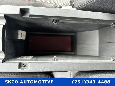 Used 2017 GMC Terrain SLE w/ Nightfall Package image 24